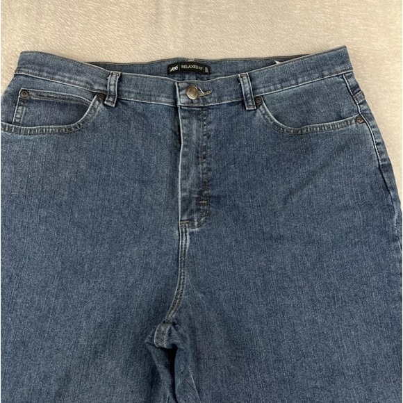 Lee Womens Relaxed Fit medium wash roll cuff cropped jeans size 16P - Picture 4 of 10
